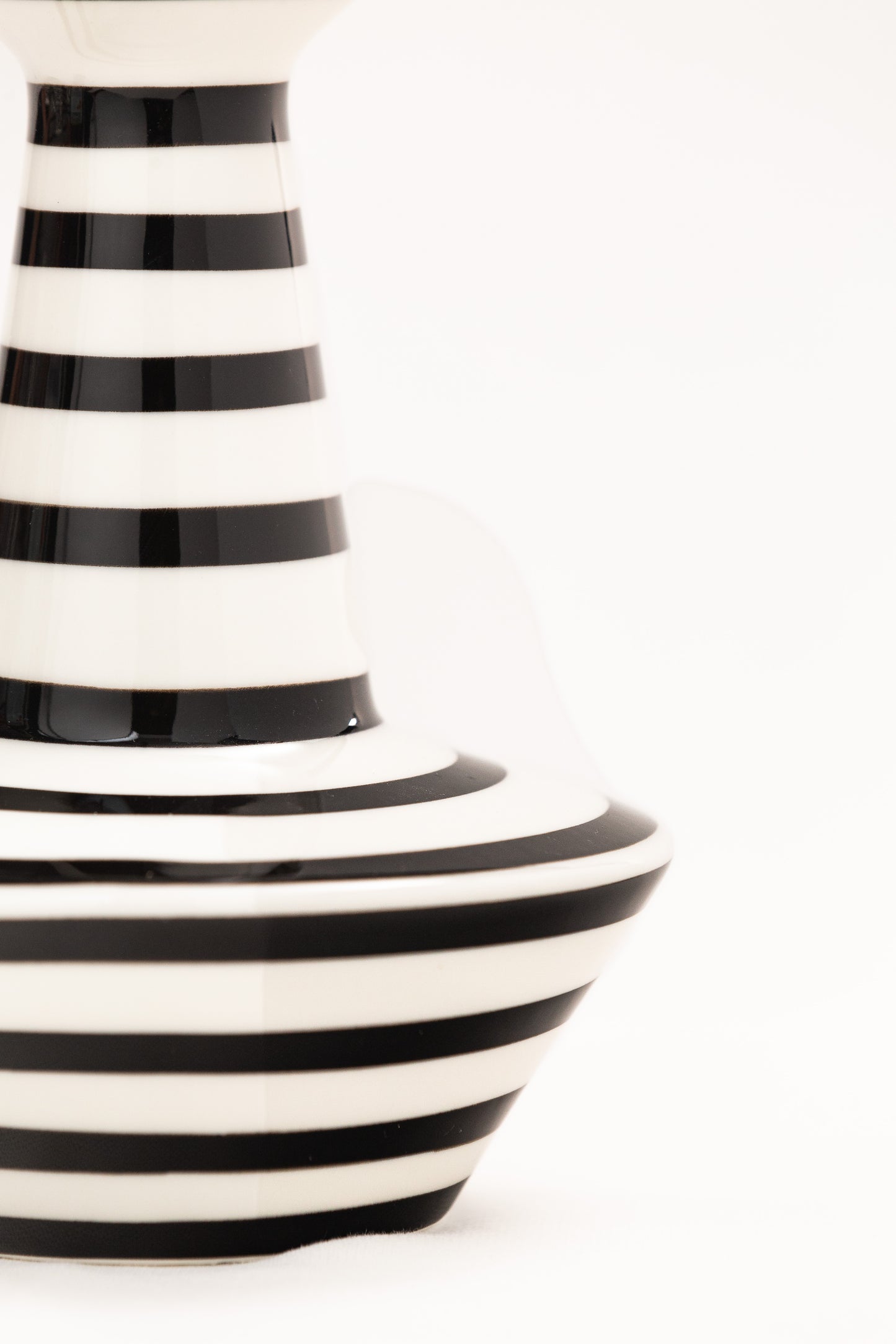THE STRIPE VASE