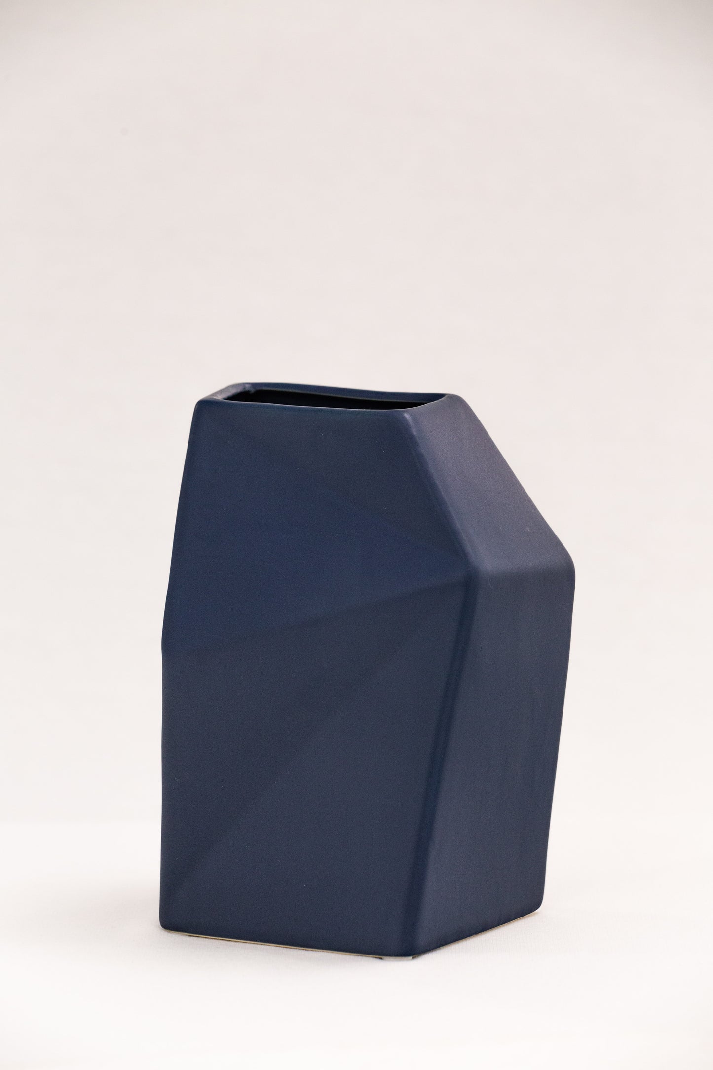 THE FUNKY VASE