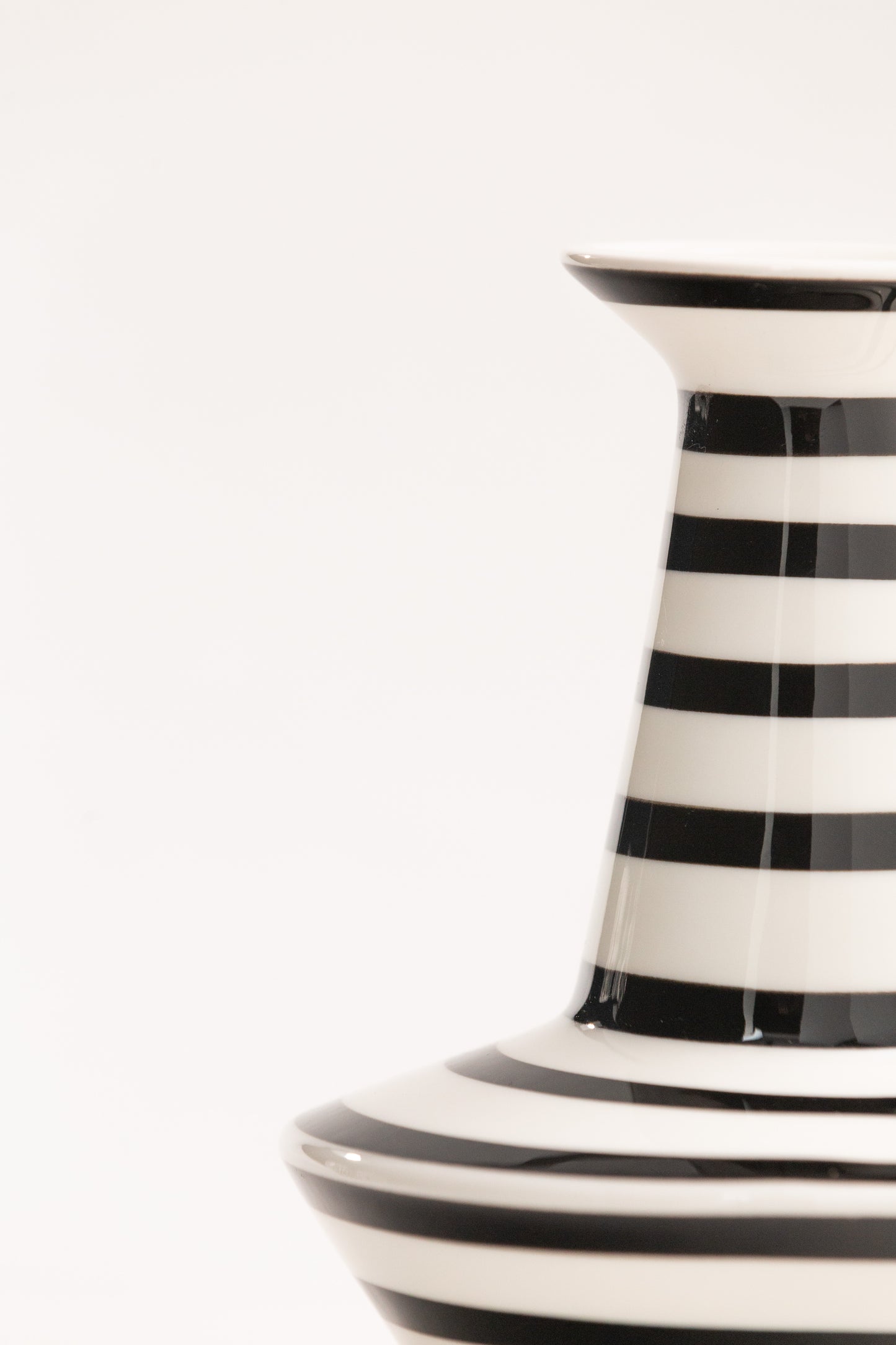 THE STRIPE VASE