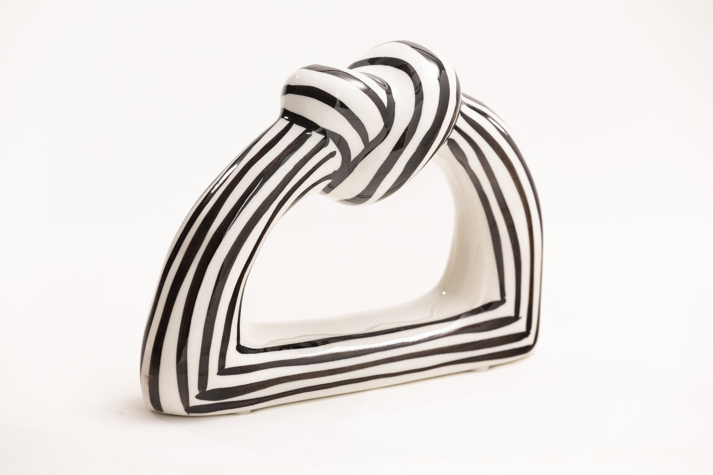 THE KNOT