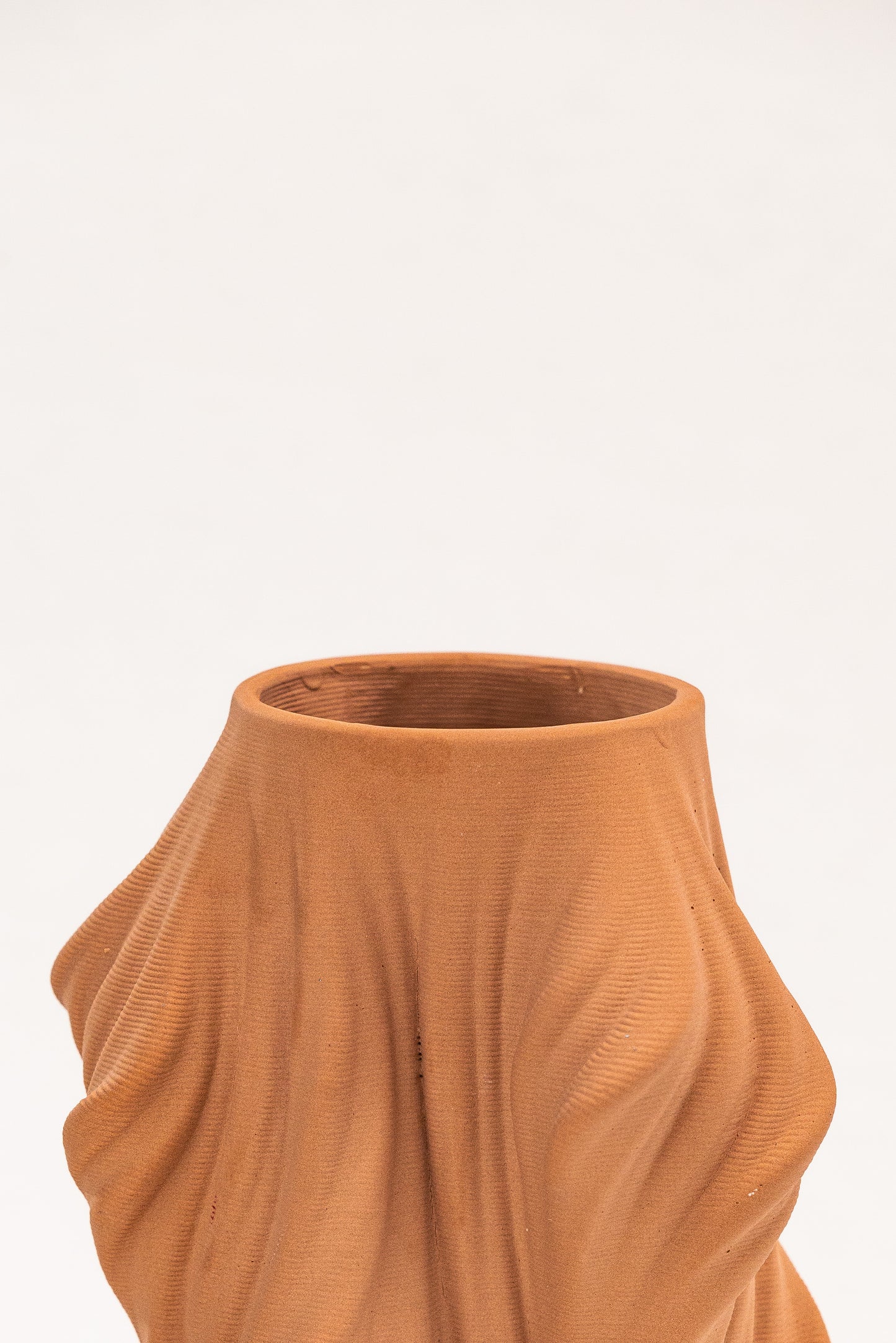 THE TWIRL VASE