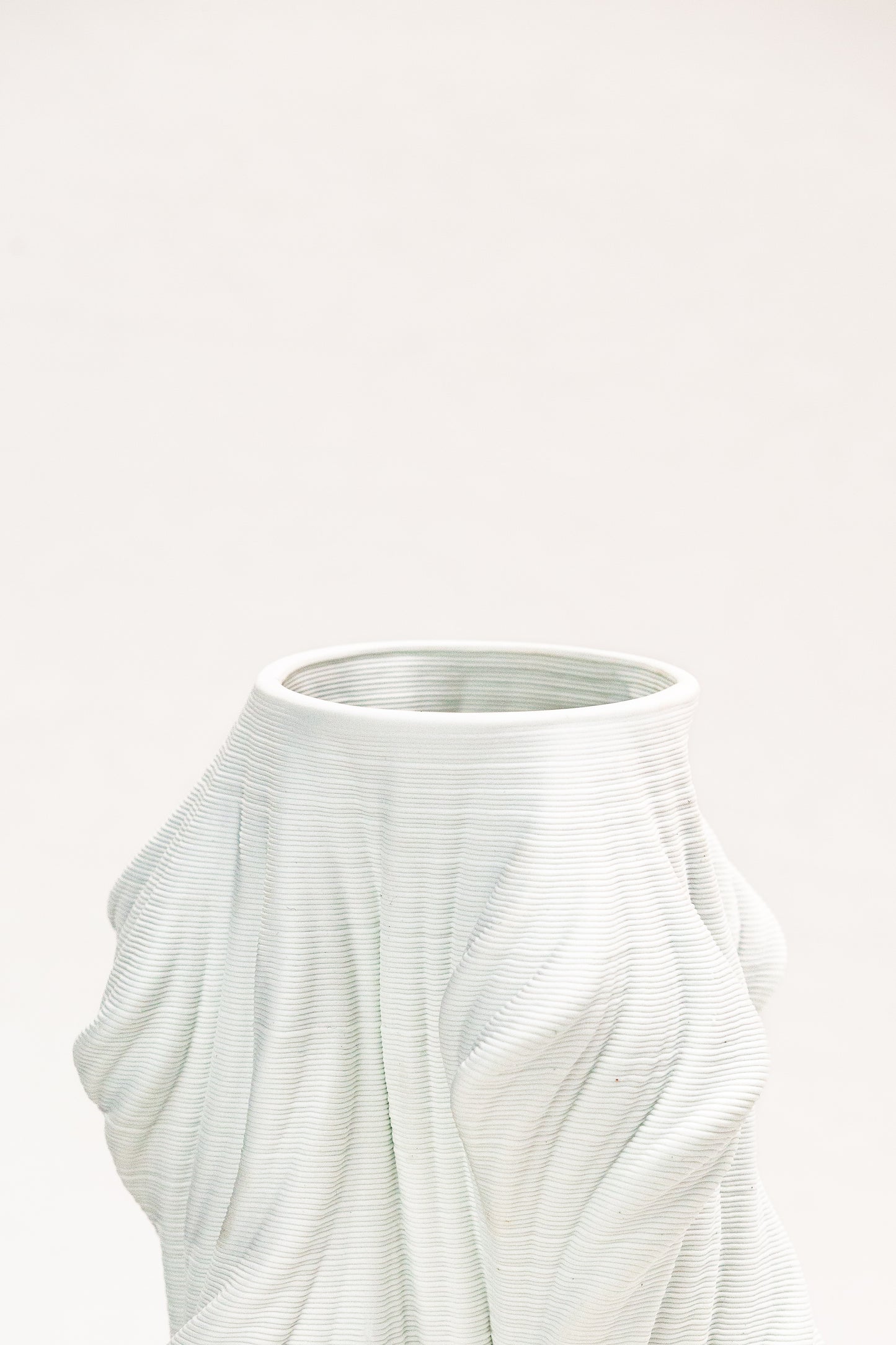 THE TWIRL VASE