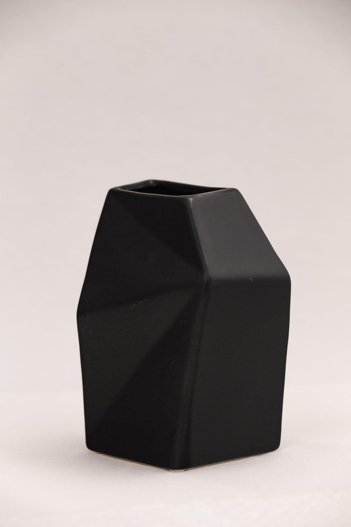 THE FUNKY VASE